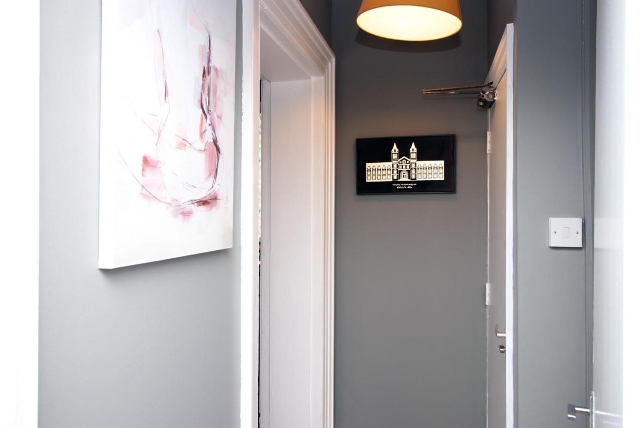شقة Sleek And Stylish 2 Bed In Clifton - Garden بريستول المظهر الخارجي الصورة