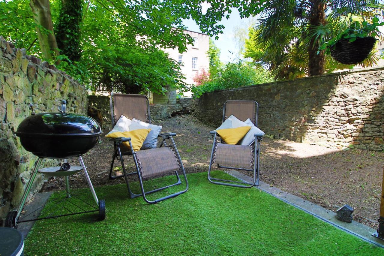 شقة Sleek And Stylish 2 Bed In Clifton - Garden بريستول المظهر الخارجي الصورة