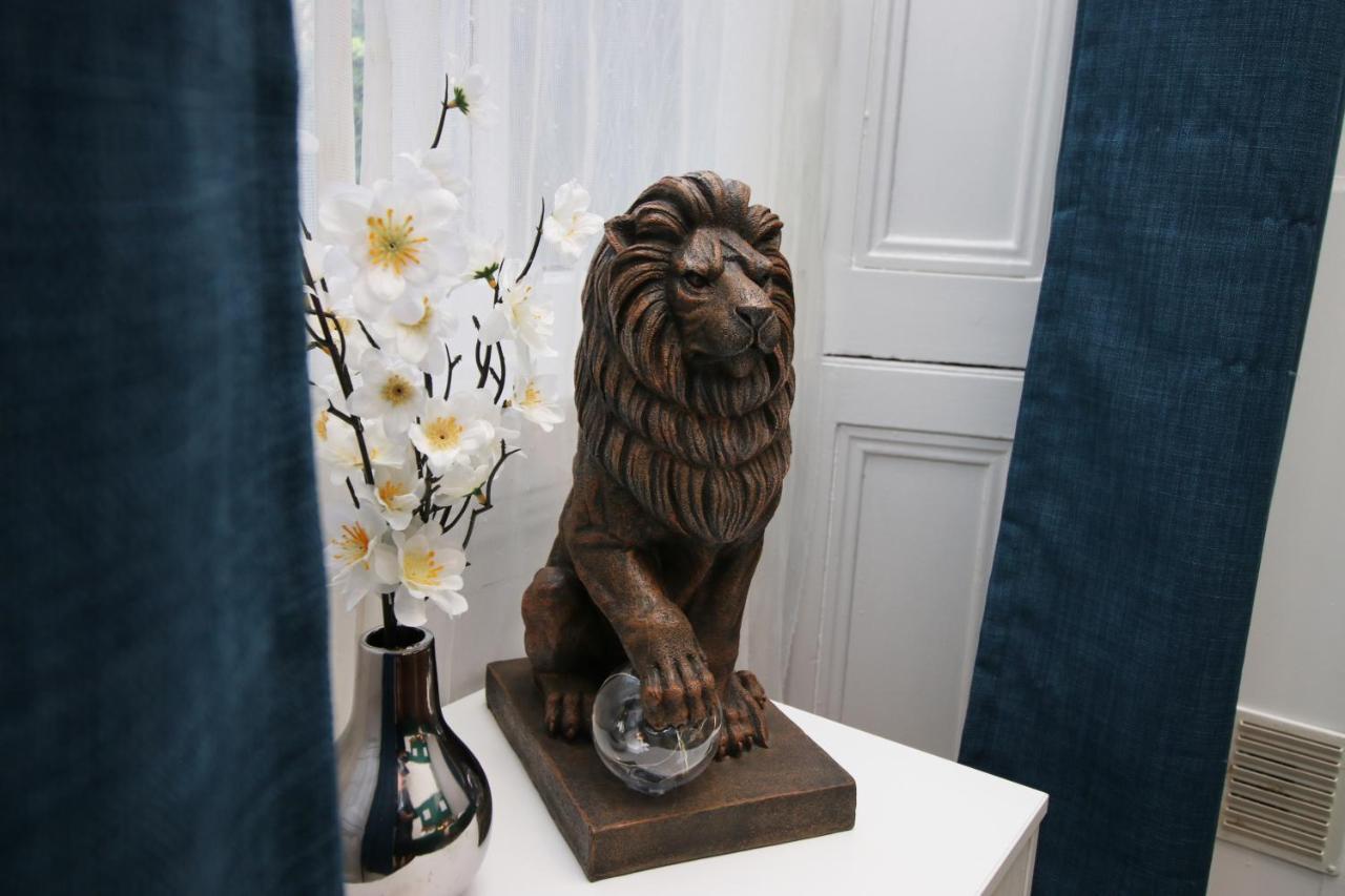 شقة Sleek And Stylish 2 Bed In Clifton - Garden بريستول المظهر الخارجي الصورة